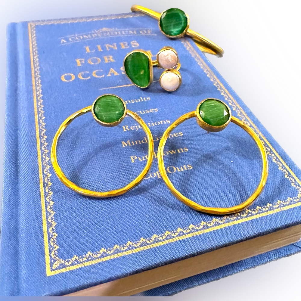 Made in Italy - green and gold 18 karat matching jewelry set